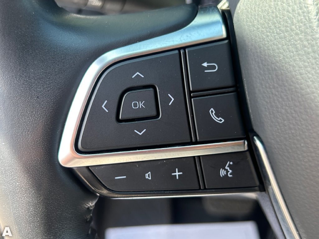 Used 2021 Toyota Highlander Limited AWD/4WD image 31