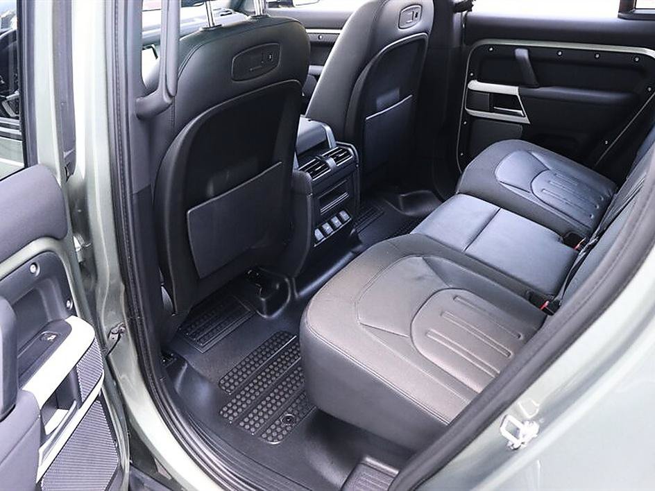 Used 2020 Land Rover Defender 110 First Edition AWD/4WD image 16