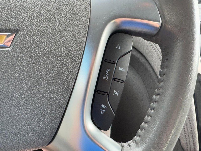 Used 2016 Chevrolet Traverse LT w/ Style and Technology Package image 18