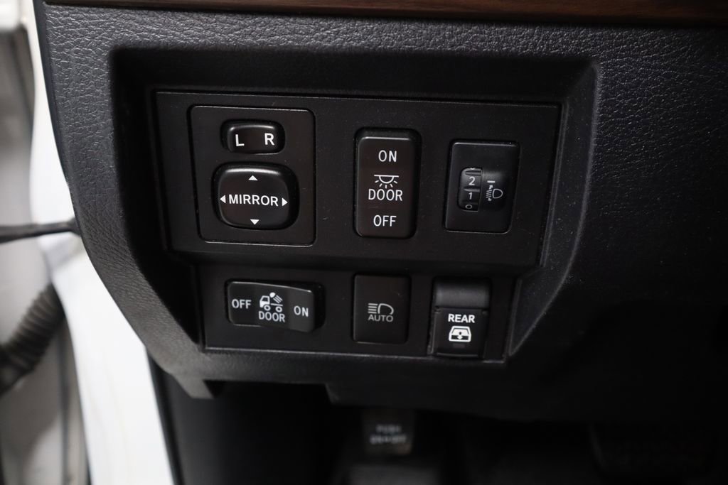 Used 2020 Toyota Tundra Limited w/ Limited Premium Package AWD/4WD image 29