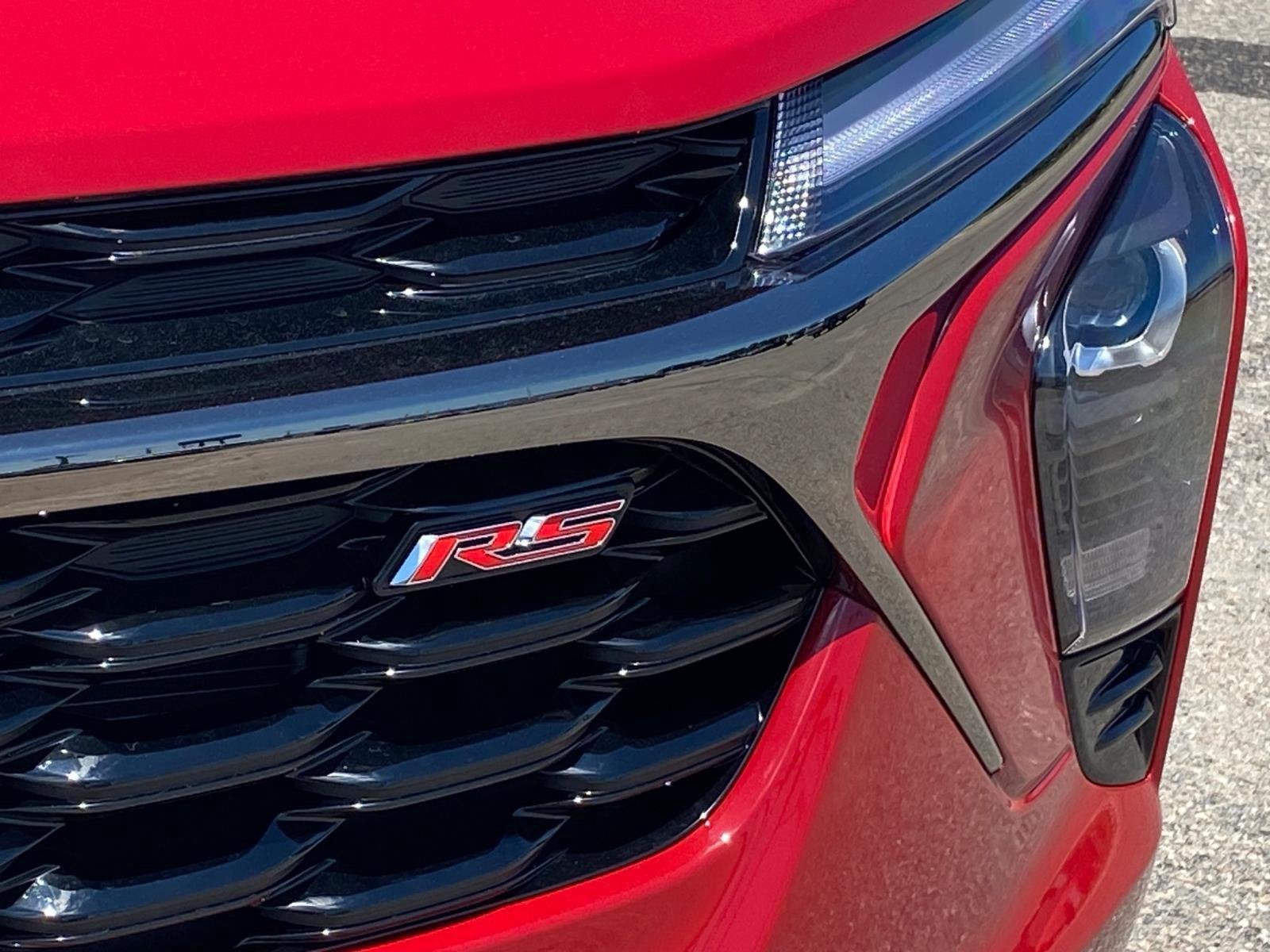 New 2026 Chevrolet Trax RS w/ Sunroof Package FWD image 7