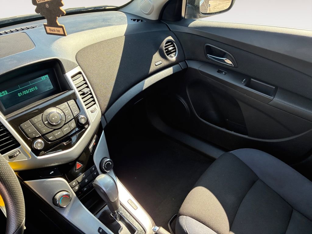 Used 2016 Chevrolet Cruze LT image 26
