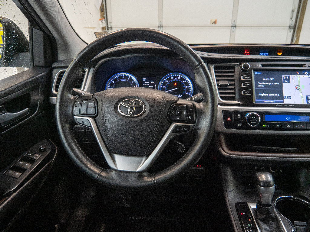 Used 2017 Toyota Highlander XLE image 22