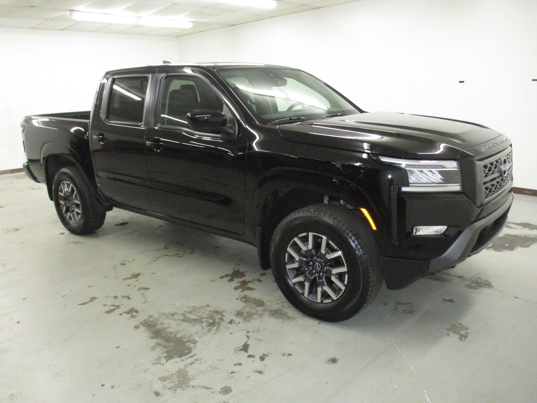 Used 2024 Nissan Frontier SL w/ Technology Package