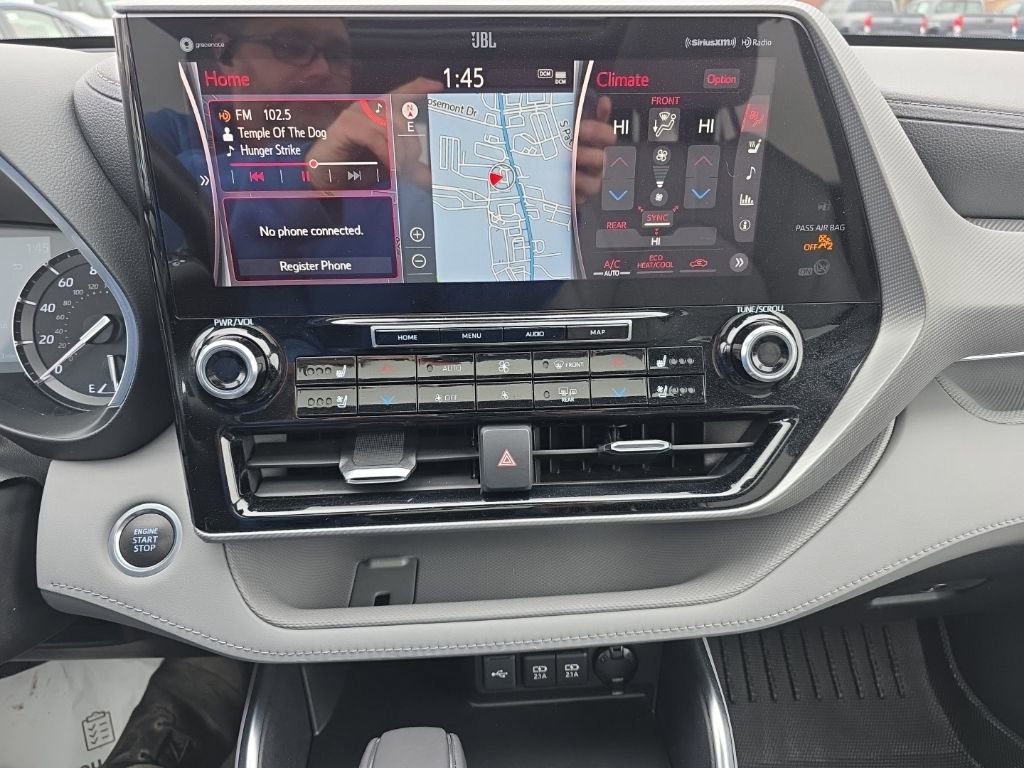 Used 2021 Toyota Highlander Platinum image 15