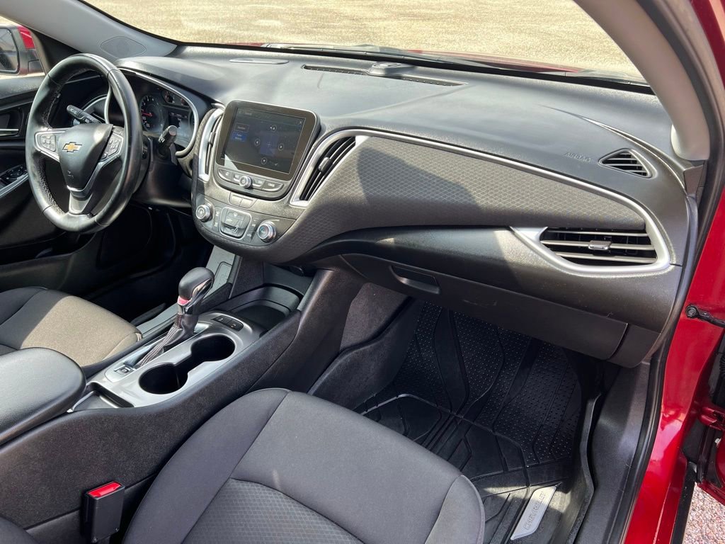 Used 2024 Chevrolet Malibu RS w/ LPO, Floor Liner Package image 9