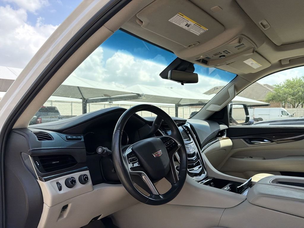Used 2018 Cadillac Escalade ESV Premium Luxury AWD/4WD image 7