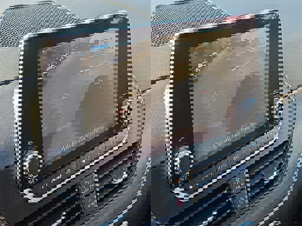 Used 2024 Nissan Altima 2.5 SV image 14