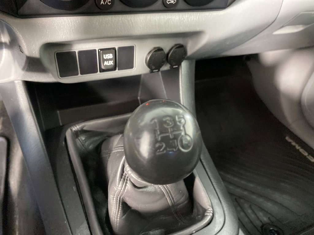 Used 2015 Toyota Tacoma 4x4 Access Cab w/ Convenience Package image 20