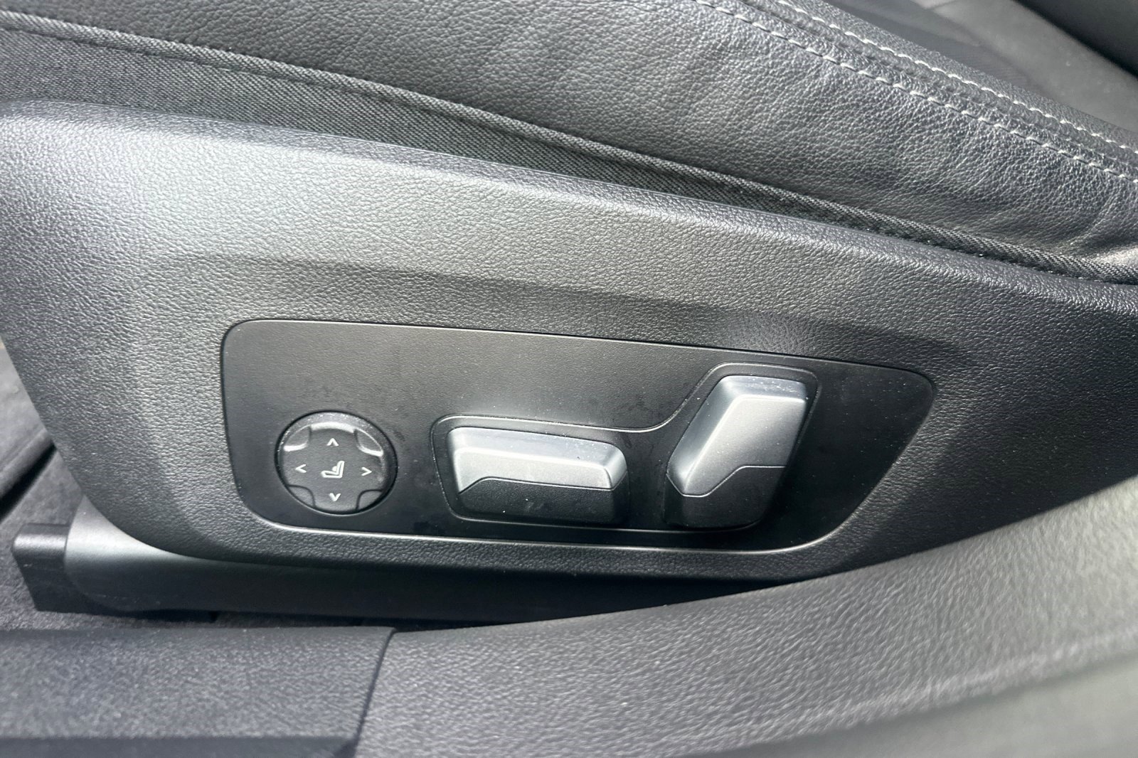 Certified 2023 BMW i4 eDrive40 image 14