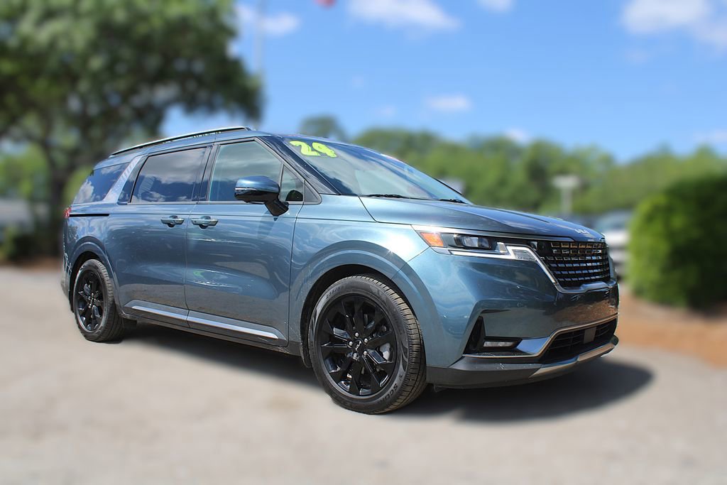 Used 2024 Kia Carnival SX FWD image 3