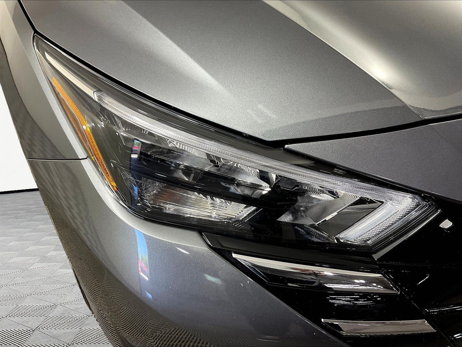 Used 2025 Nissan Versa S w/ Trunk Package FWD image 30