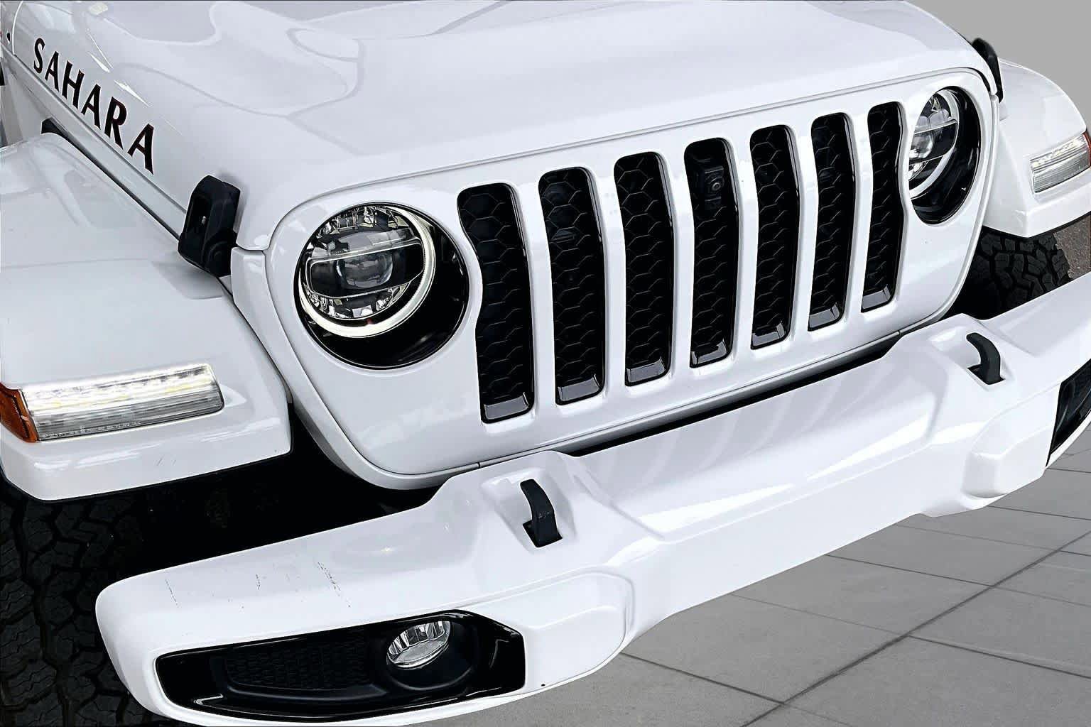 Used 2021 Jeep Wrangler Unlimited Sahara AWD/4WD image 29