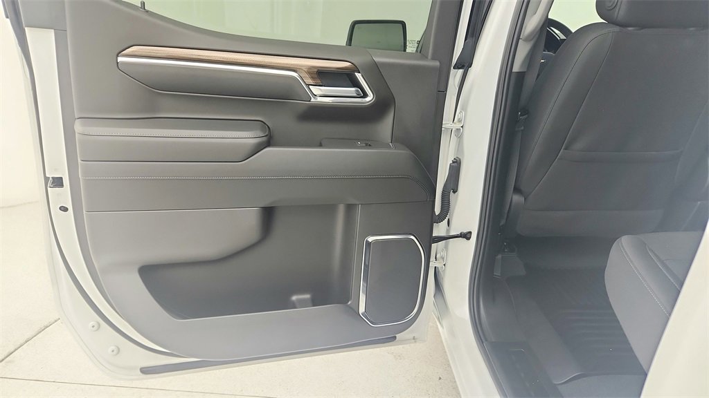 Certified 2025 Chevrolet Silverado 1500 LT w/ Safety Package image 28