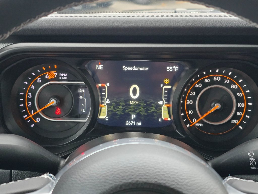 Used 2025 Jeep Wrangler Unlimited Sahara AWD/4WD image 22