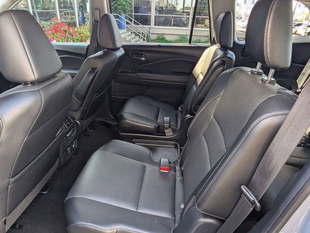 Used 2022 Honda Pilot Elite image 16