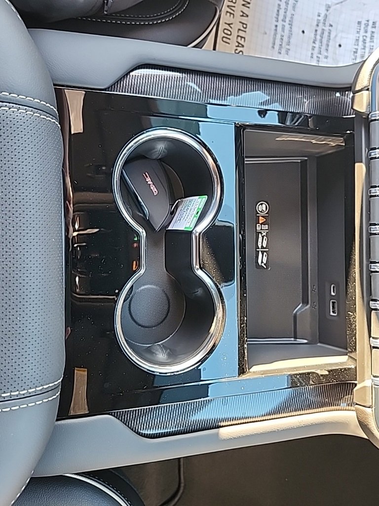 New 2026 GMC Yukon Elevation image 31