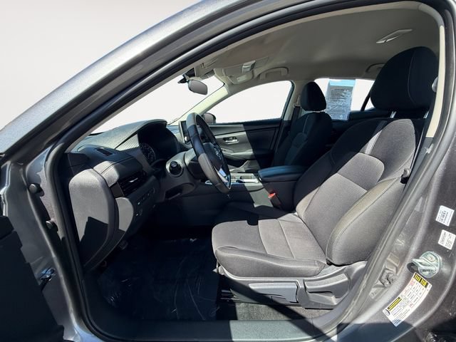 Used 2025 Nissan Sentra SV w/ All-Weather Package FWD image 9