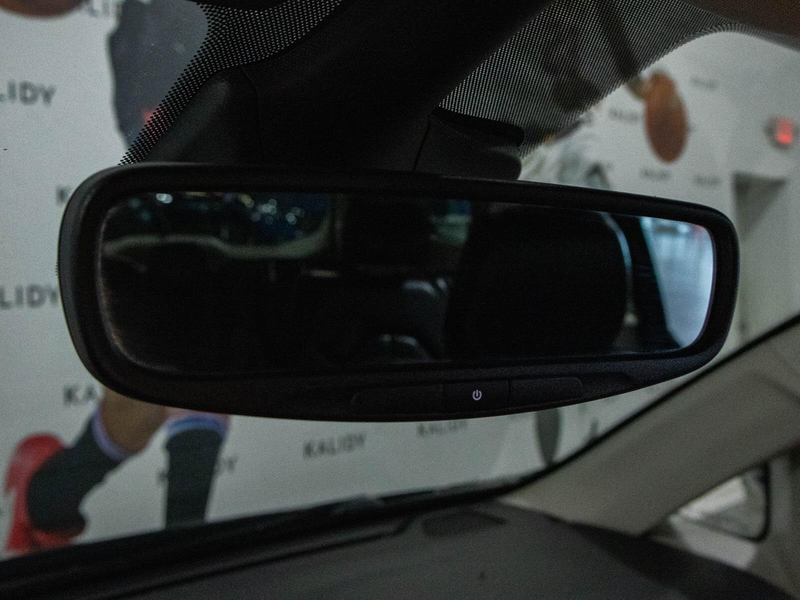 Used 2022 Chrysler Pacifica Touring-L image 12