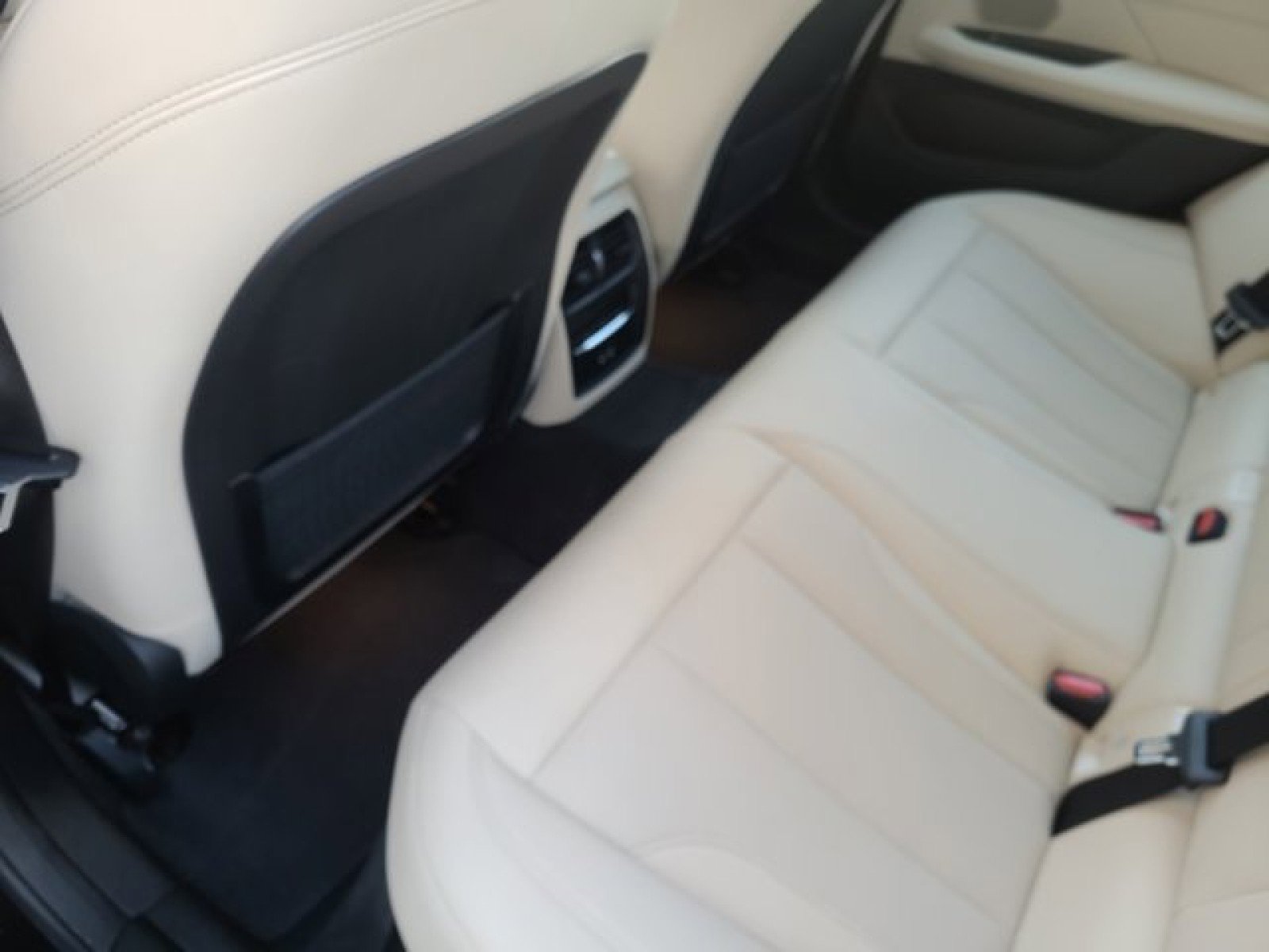 Used 2023 BMW i4 eDrive35 w/ Premium Package image 34