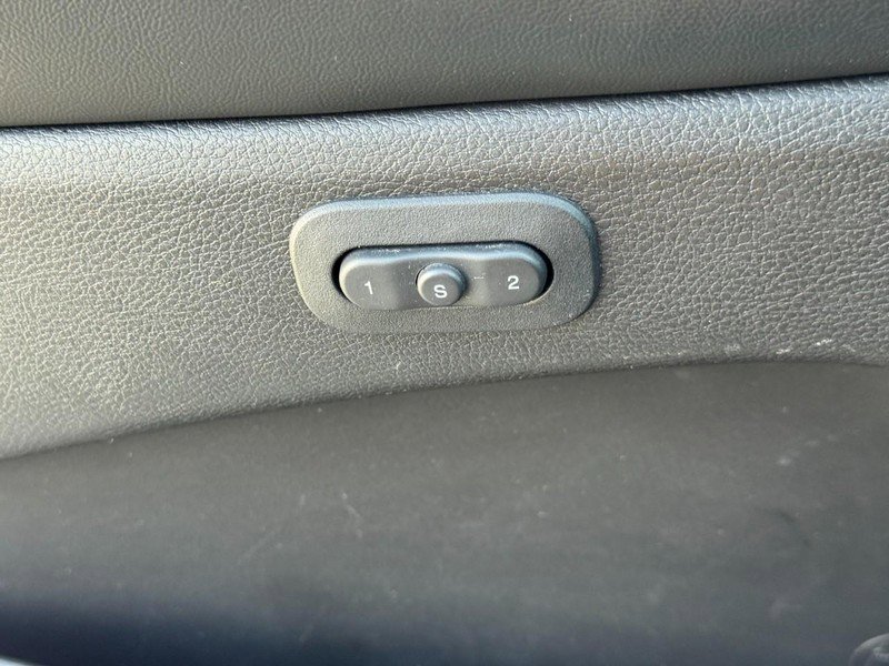 Used 2019 Jeep Grand Cherokee Limited image 23