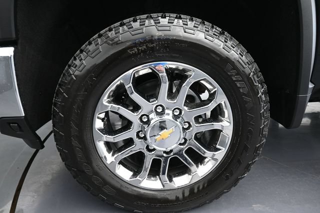 New 2026 Chevrolet Silverado 2500 LTZ w/ LTZ Convenience Package AWD/4WD image 17