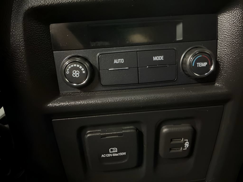Used 2022 Chevrolet Traverse RS w/ LPO, "Hit The Road" Package AWD/4WD image 21