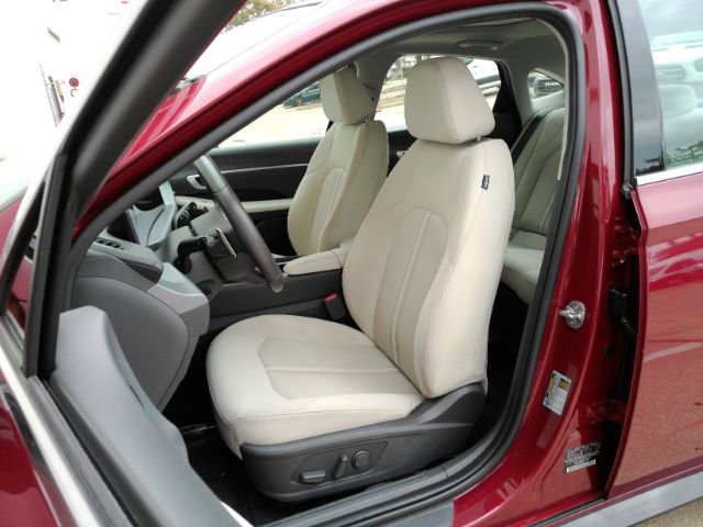 Used 2024 Hyundai Sonata SEL w/ Convenience Package image 7