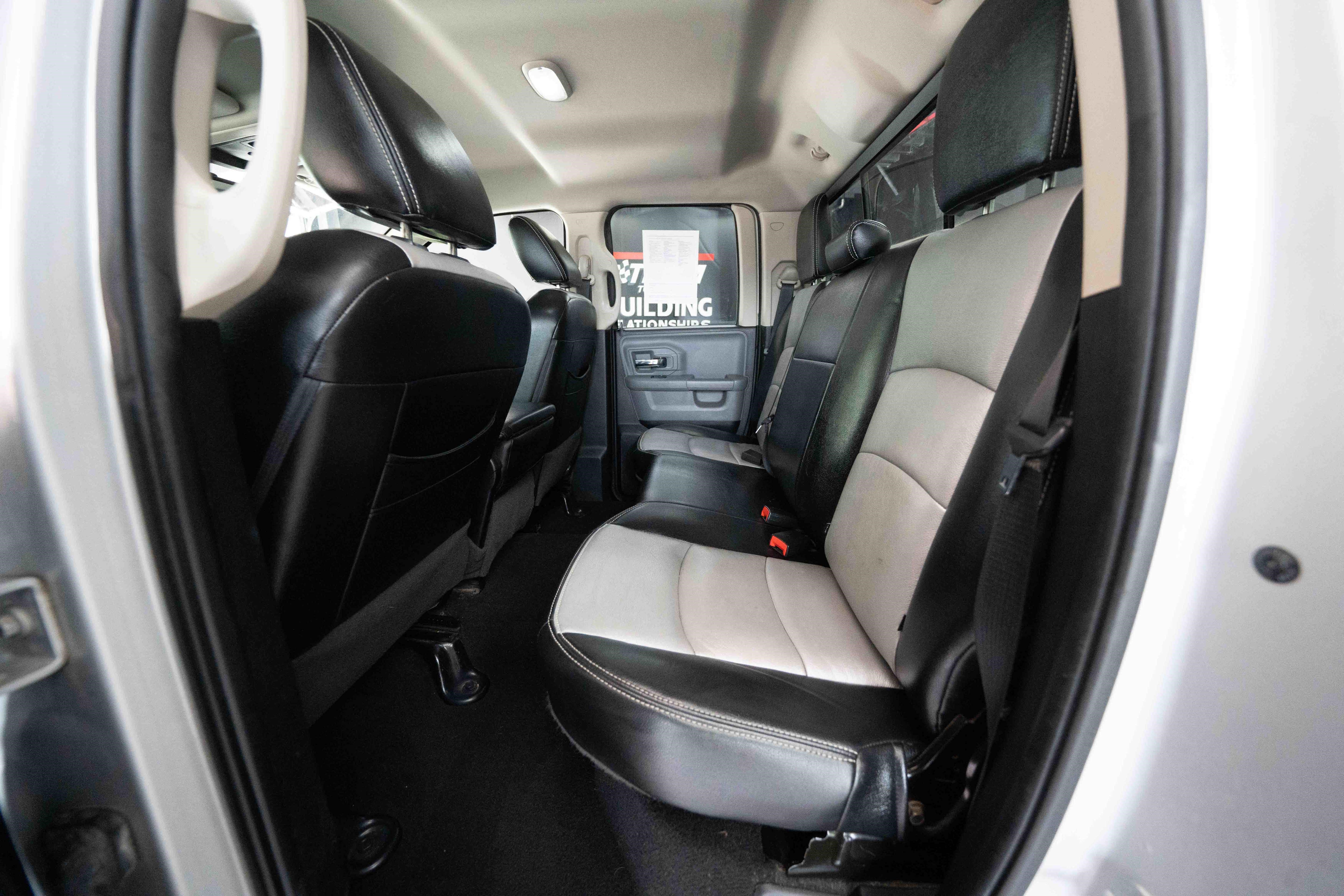 Used 2014 RAM 1500 Classic SLT AWD/4WD image 22