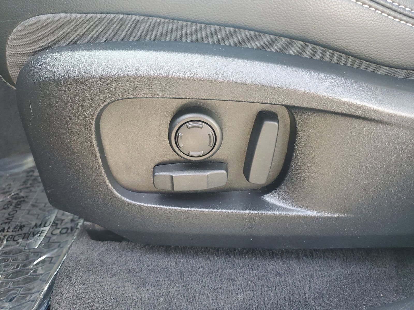 Used 2024 Jaguar F-PACE R-Dynamic S image 22