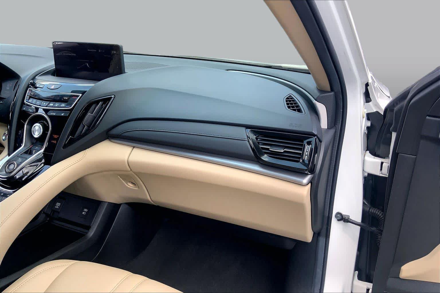 Used 2024 Acura RDX SH-AWD image 18