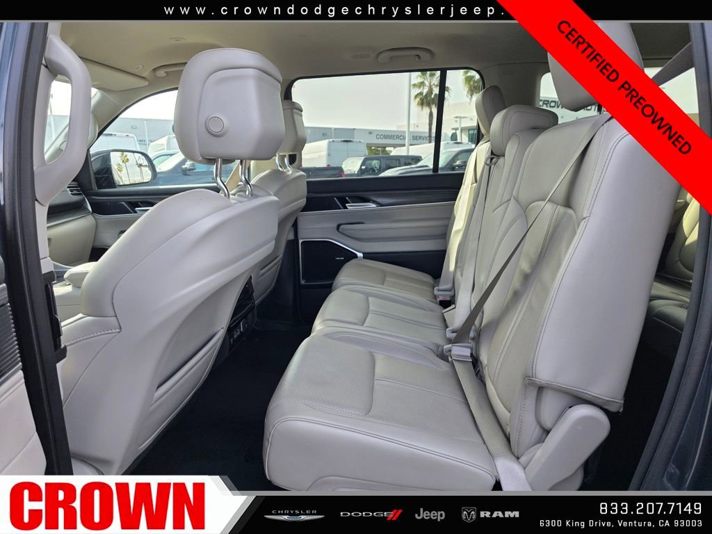 Certified 2024 Jeep Wagoneer L Series II w/ Flexible Seating Group image 20