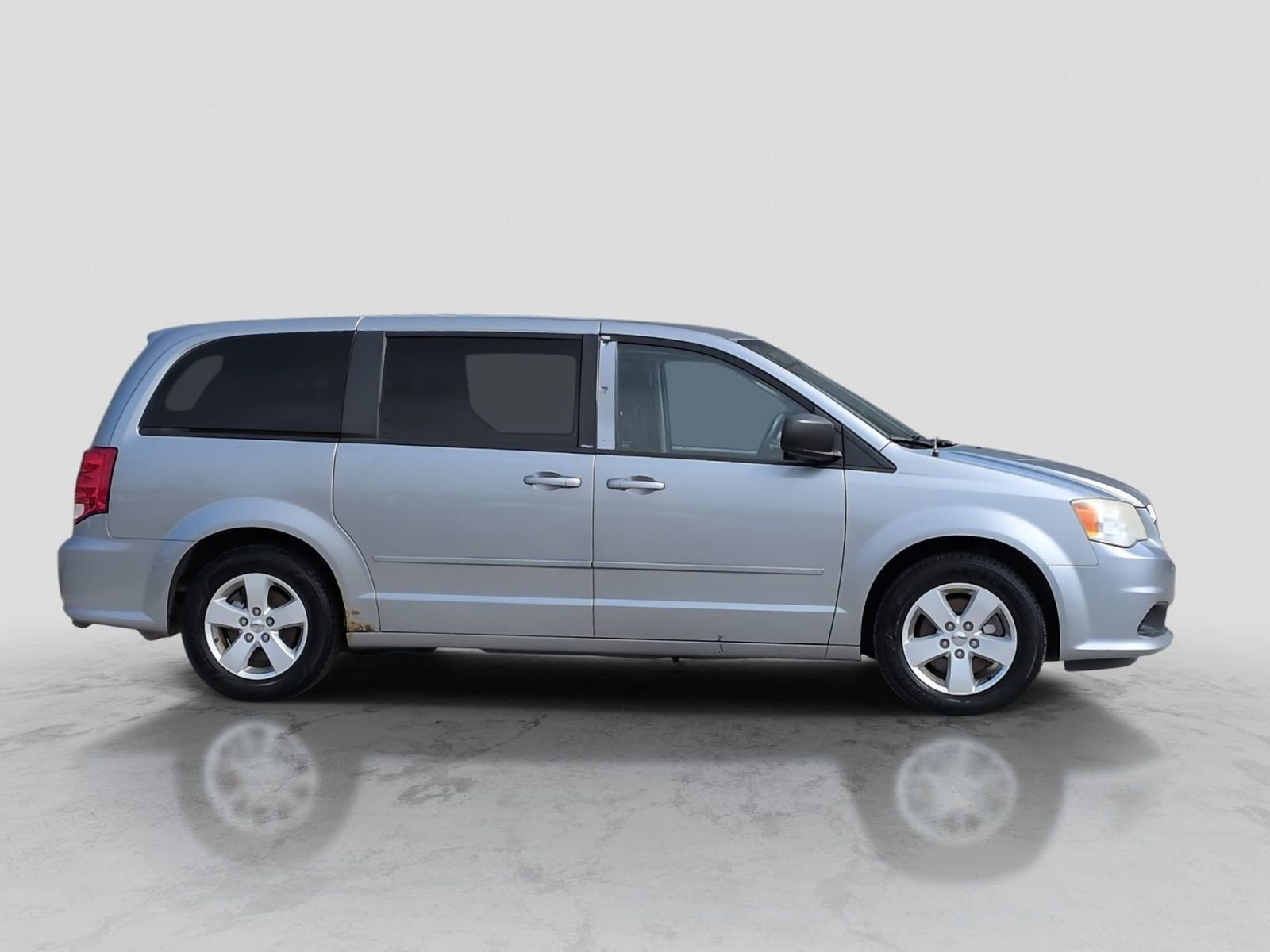 Used 2013 Dodge Grand Caravan SE image 9