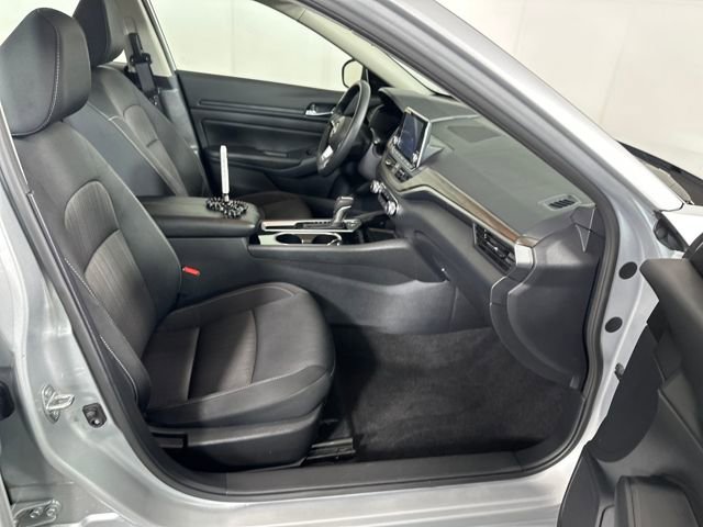 Used 2024 Nissan Altima 2.5 SV image 28