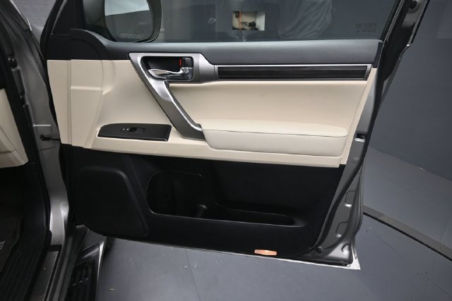 Used 2023 Lexus GX 460 Premium w/ Premium Plus Package AWD/4WD image 32