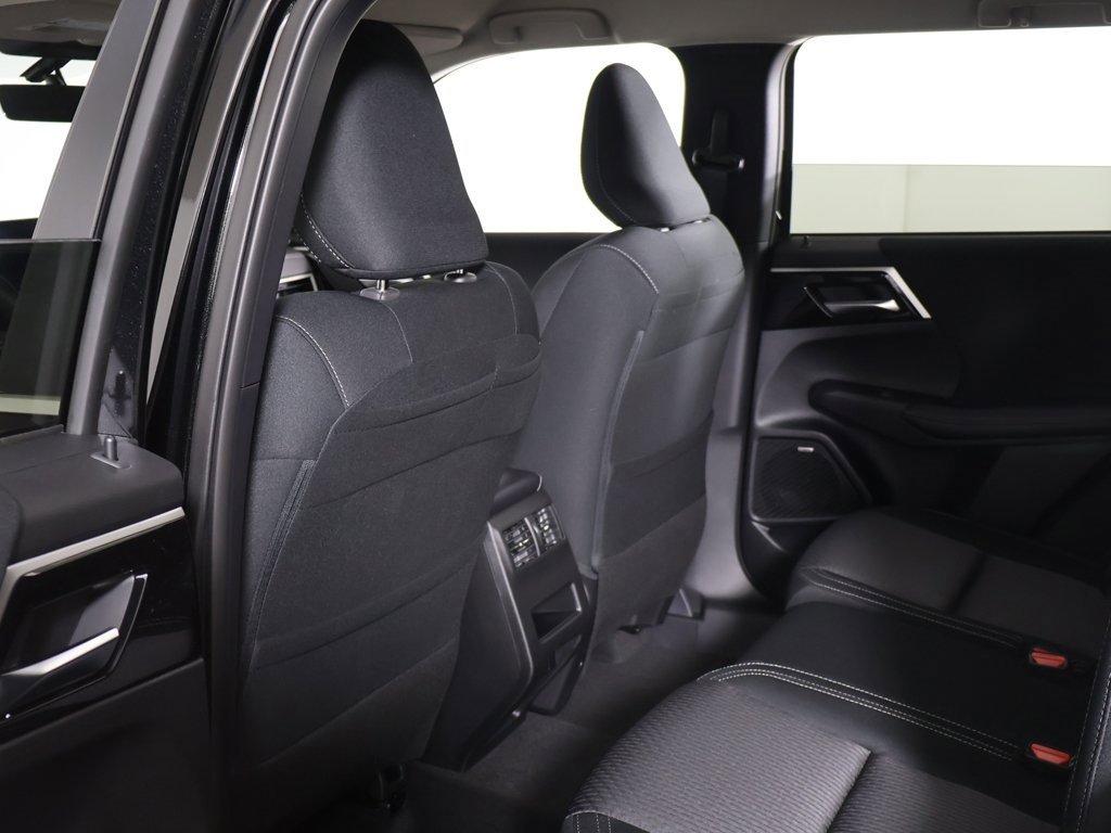 New 2026 Mitsubishi Outlander ES image 28