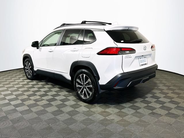 Certified 2023 Toyota Corolla Cross XLE w/ Convenience Package FWD image 6