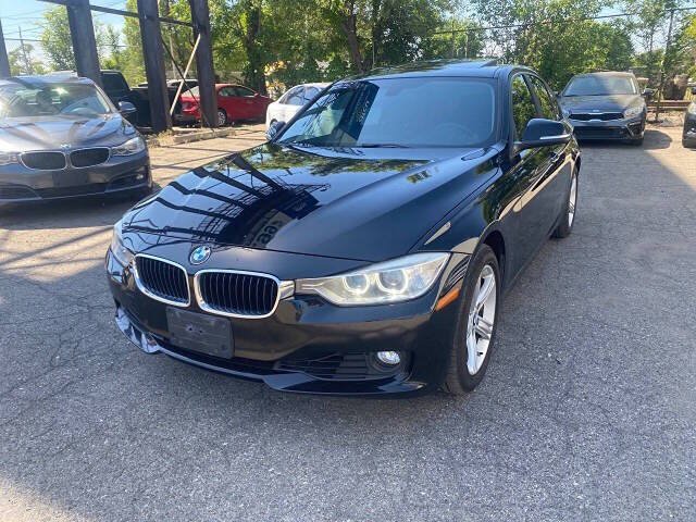 Used 2015 BMW 328i xDrive Sedan AWD/4WD image 2