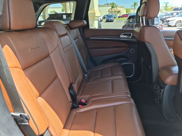 Used 2018 Jeep Grand Cherokee Summit w/ Platinum Series Group AWD/4WD image 19