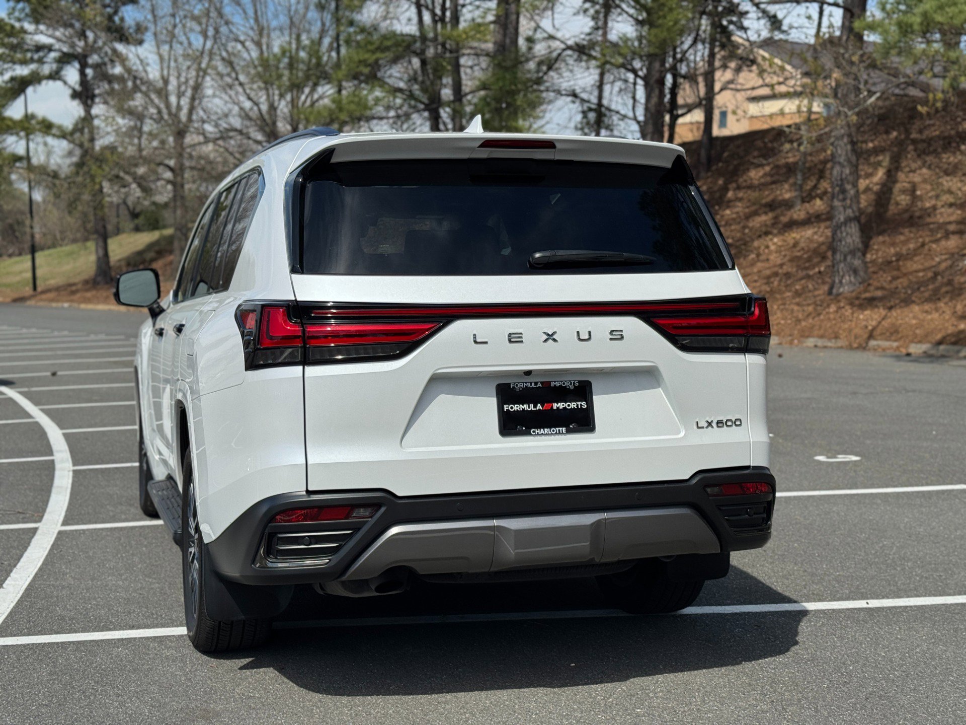 Used 2024 Lexus LX 600 4WD w/ Appearance Package image 9