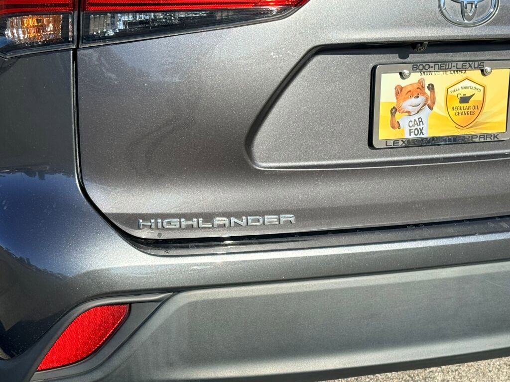 Used 2021 Toyota Highlander XLE image 11