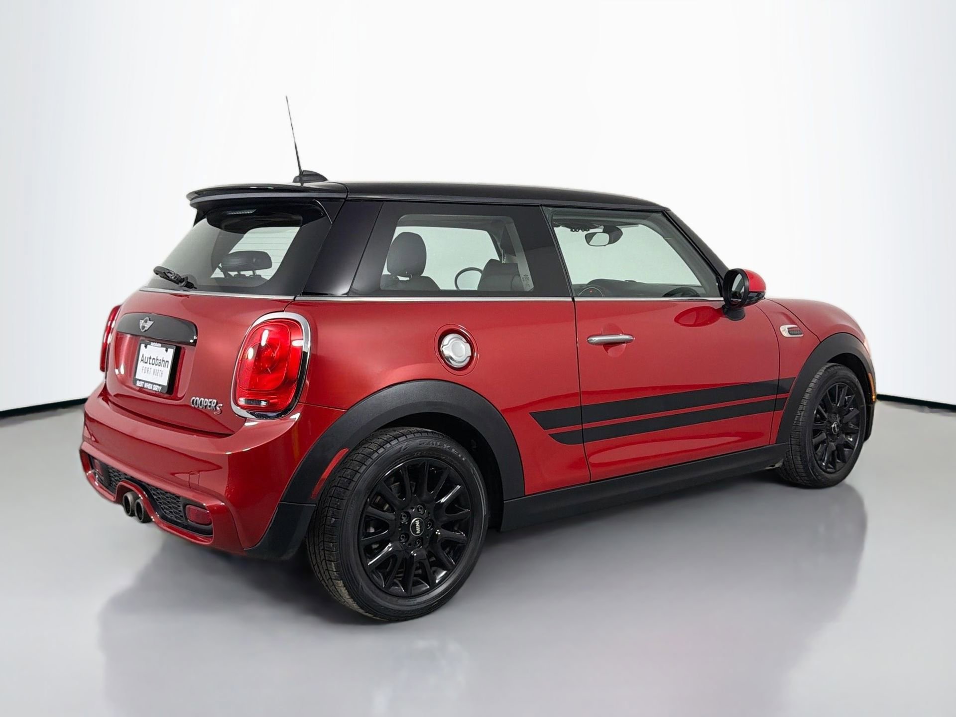 Used 2017 MINI Cooper S image 6