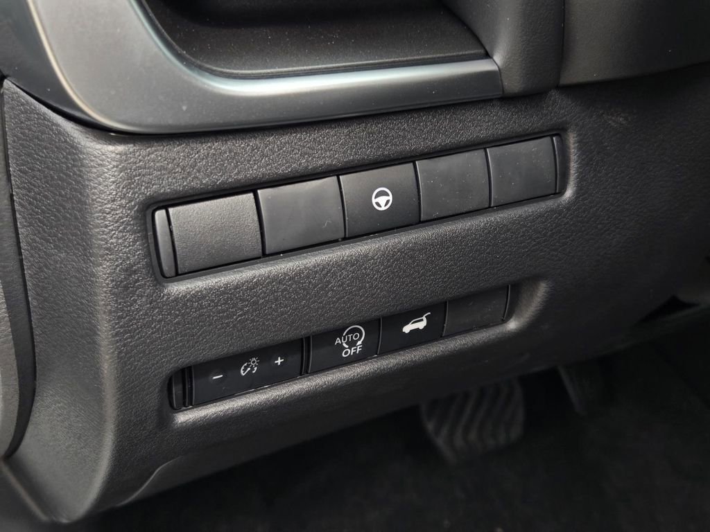 New 2026 Nissan Rogue SV FWD image 19