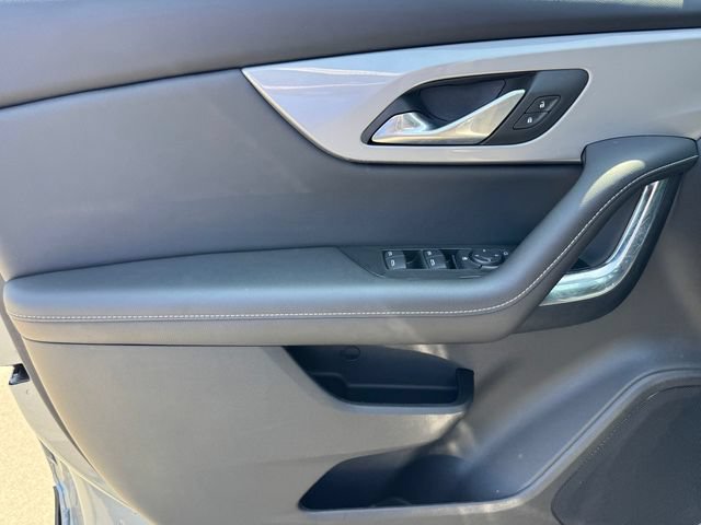 Certified 2025 Chevrolet Blazer LT FWD image 17