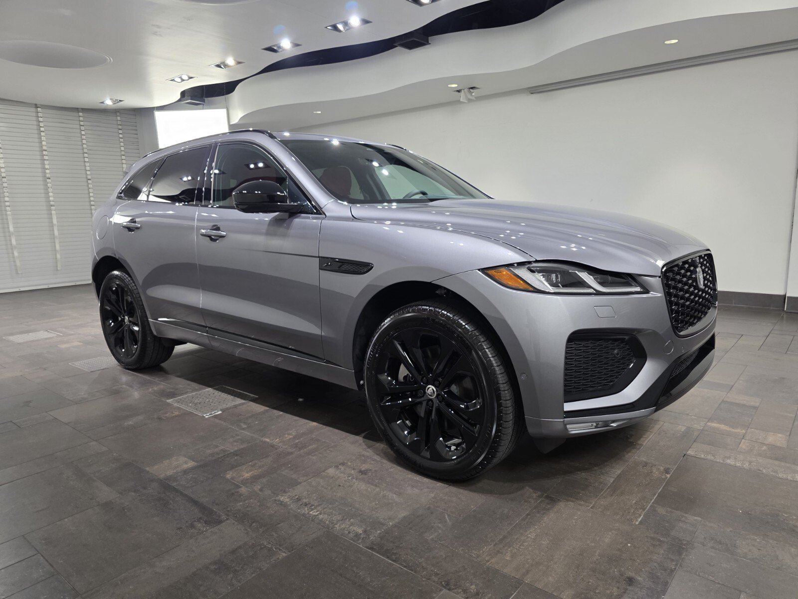 New 2026 Jaguar F-PACE R-Dynamic S AWD/4WD image 25