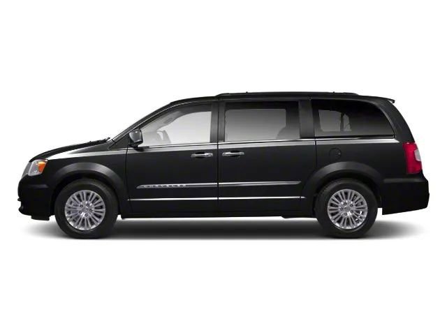 Used 2013 Chrysler Town & Country Touring image 3