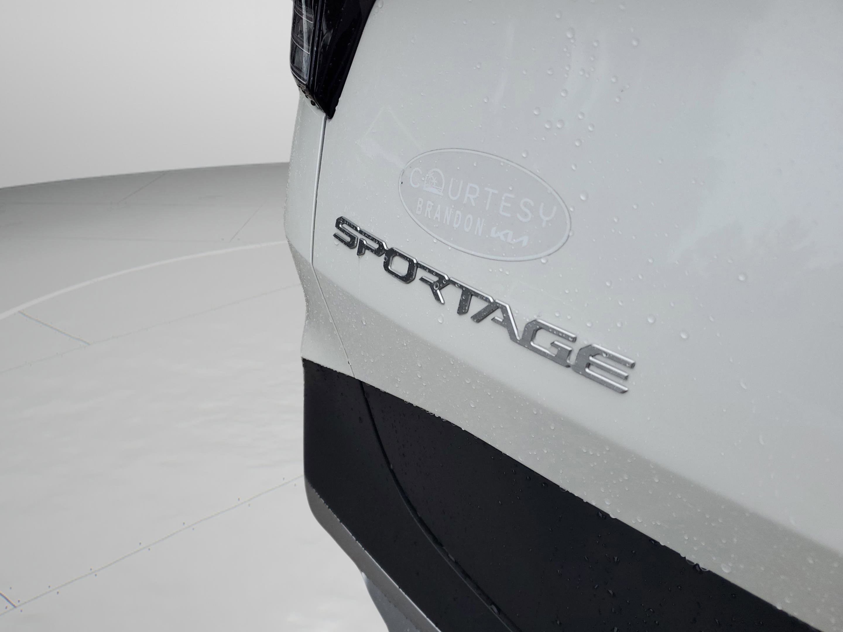 Certified 2025 Kia Sportage LX image 8