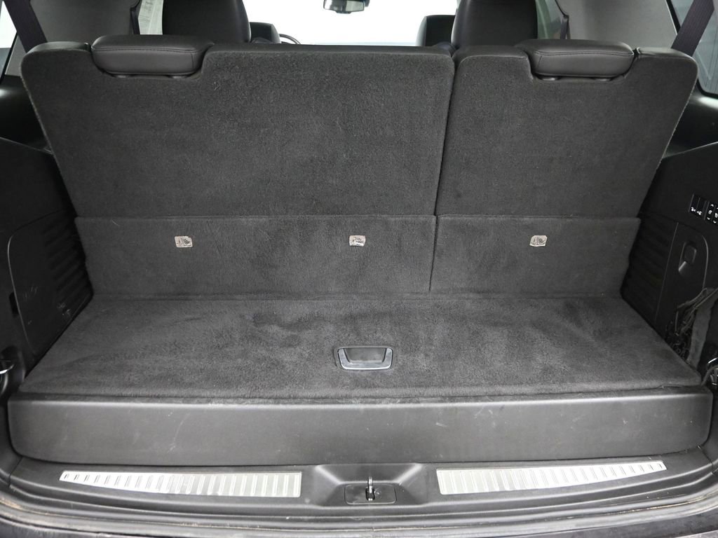 Used 2016 Cadillac Escalade Luxury image 11