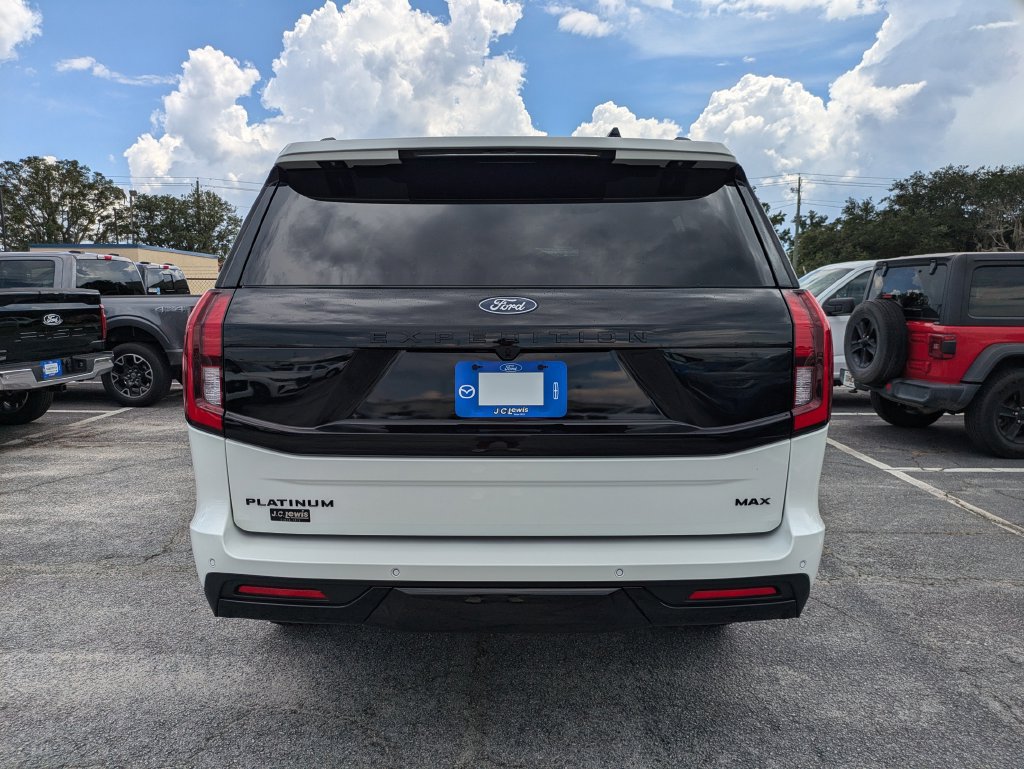 New 2027 Ford Expedition Max Platinum w/ Stealth Appearance Package RWD image 5