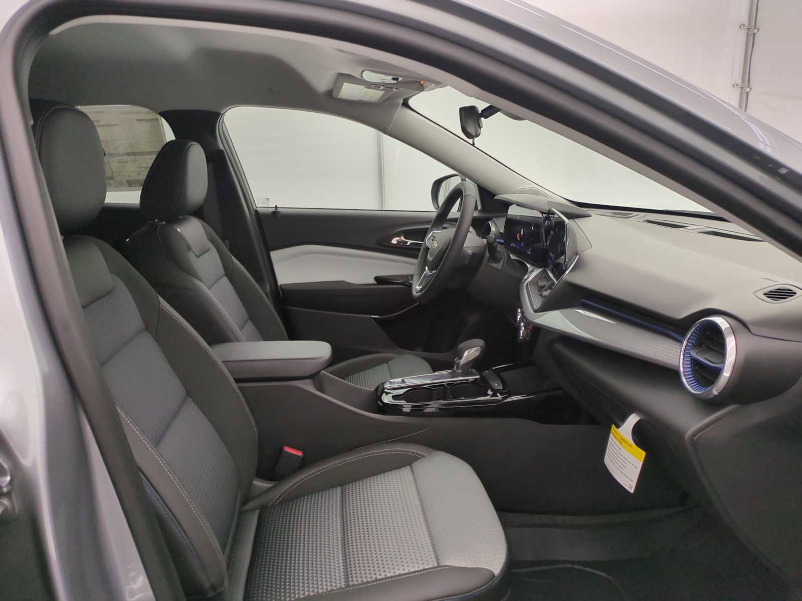 New 2026 Chevrolet Trax LT w/ Driver Confidence Package image 20